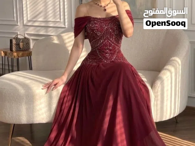فساتينً سهرة. كوين.
