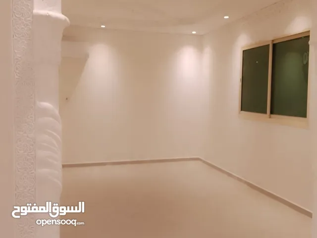 170 m2 2 Bedrooms Apartments for Rent in Jeddah Al Bawadi