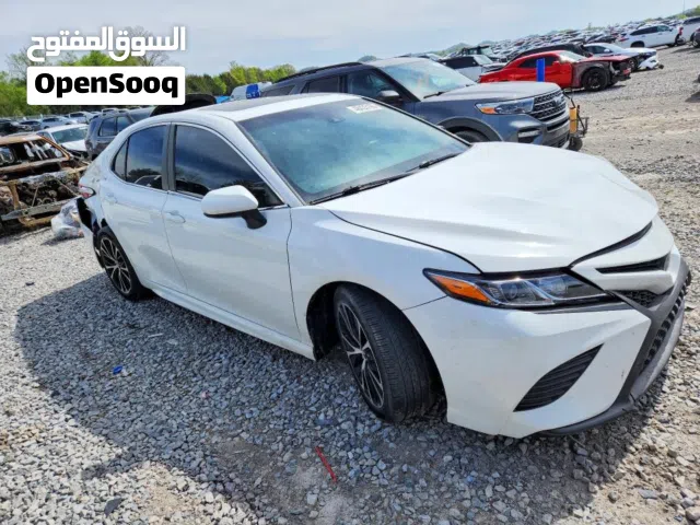 2018 تويوتا كامري SE