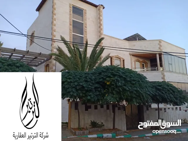 720 m2 More than 6 bedrooms Villa for Sale in Amman Al Muqabalain