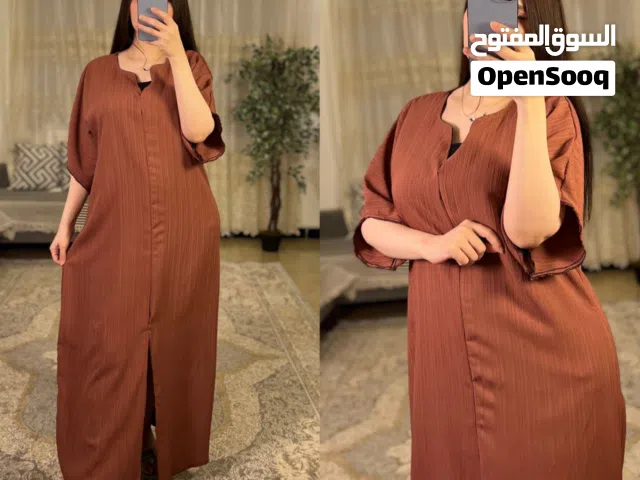 فستان نسائي