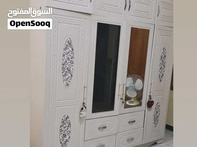 كنتور  اربع ابواب مع  اربع جرارات طابقين ارتفاع 220 عرض  200