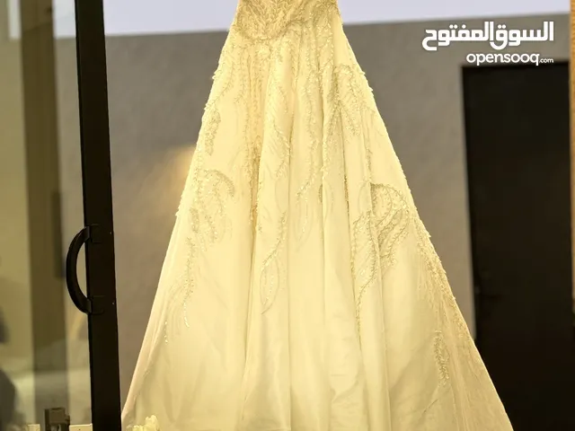 فستان زفاف من سباركل بوتيك