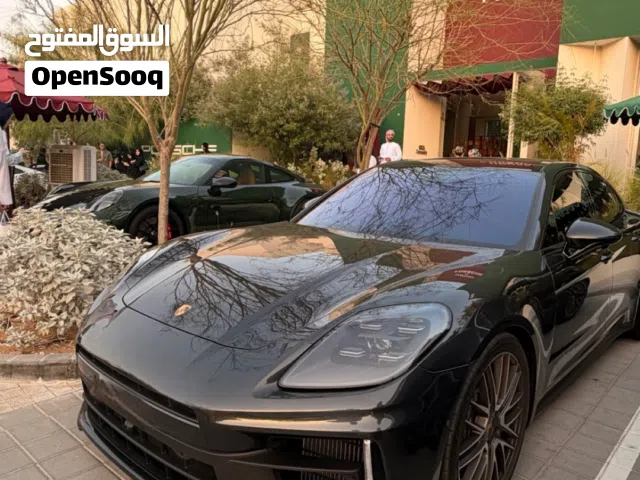 2025 بورش باناميرا Panamera