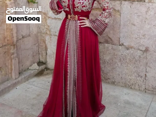 فستان سهرة للبيع