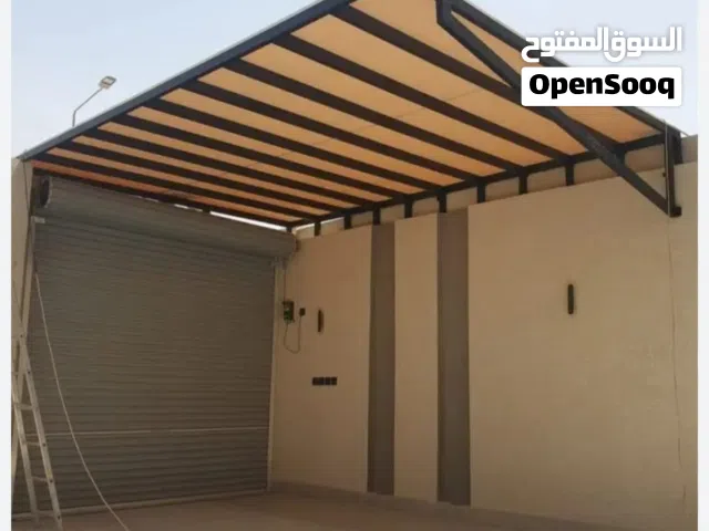 ورشة حدادة وتفصيل – أبواب، شبابيك، وشبك حماية نقدم خدمات حدادة متكاملة في أملج وما حولها، تشمل تصميم