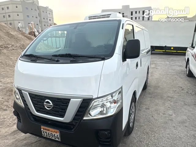 للبيع باص ثلاجة نيسان موديل 2020