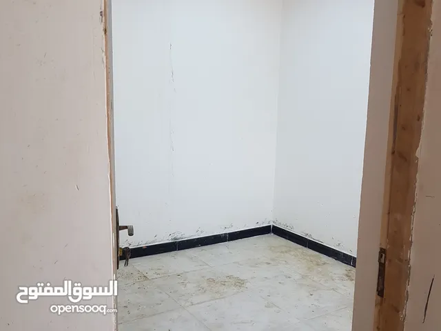 50 m2 2 Bedrooms Townhouse for Rent in Basra Najibiya