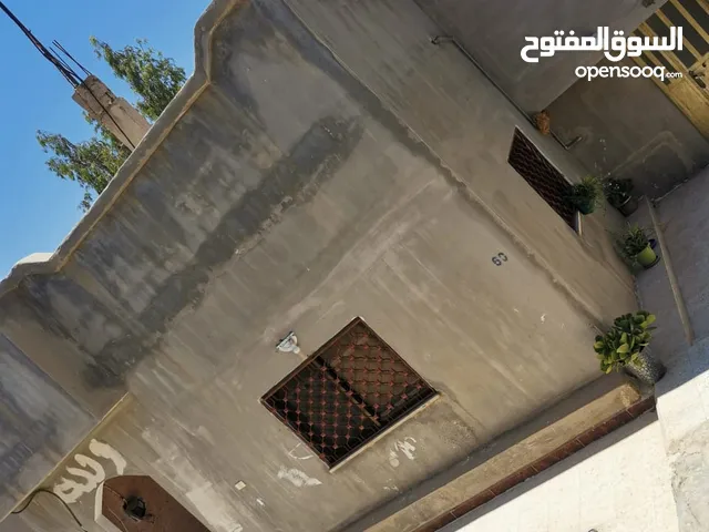 215 m2 More than 6 bedrooms Townhouse for Sale in Madaba Dalilet Al-Hamaideh