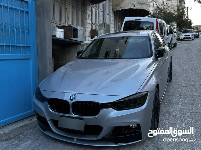 BMW F30 328i سيارة بي ام الفئة الثالثة