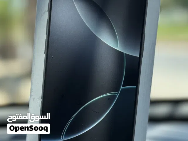 16 برو ابيض تيتانيوم
