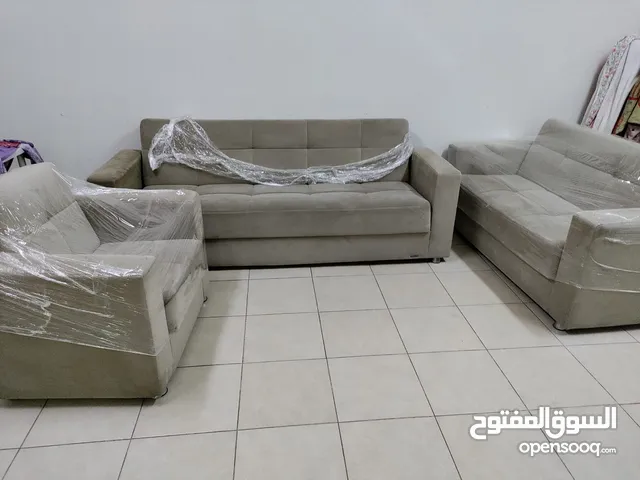 We are selling sofa come bed 6seter(1+2+3)same like new..