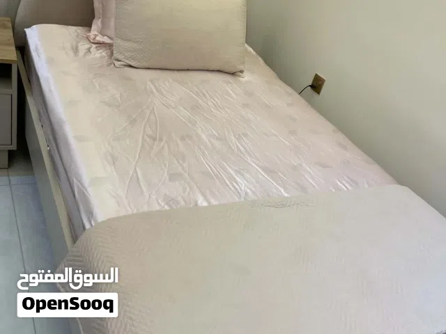 سرير جديد غير مستعمل