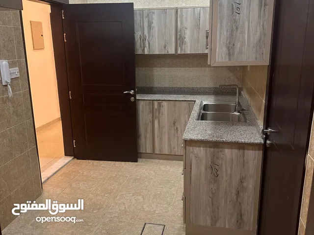 150 m2 3 Bedrooms Apartments for Rent in Hawally Salwa