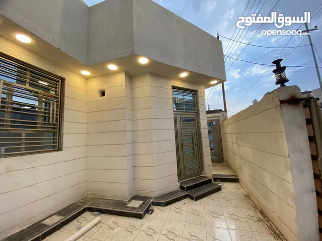 180 m2 2 Bedrooms Townhouse for Sale in Basra Tannumah