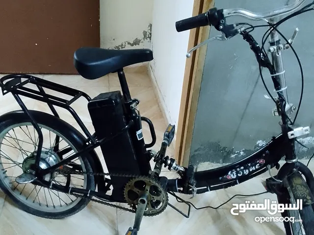 سكوتر كهرباء شغال 100% بحاجة الى تكبير بطارية  فقط ..