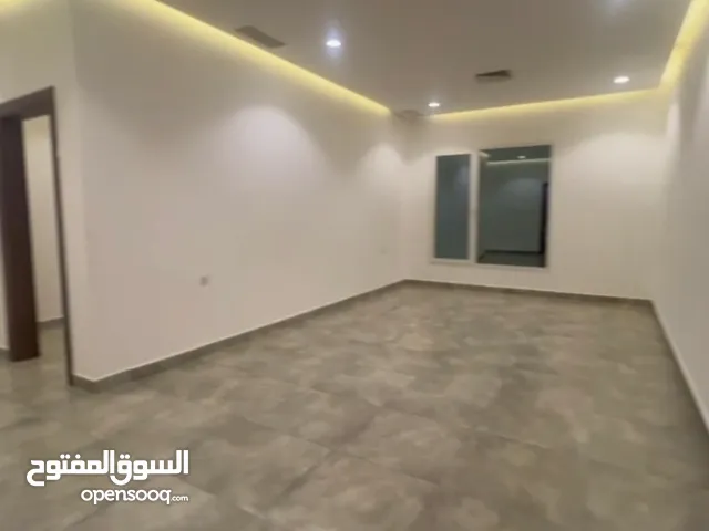 160m2 4 Bedrooms Apartments for Rent in Hawally Salwa