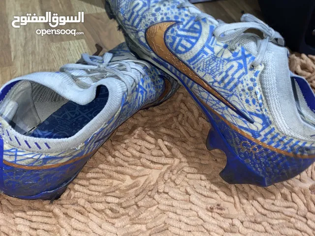 40 Sport Shoes in Aqaba