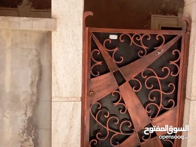 منزل ارضي في حي دمشق للإيجار