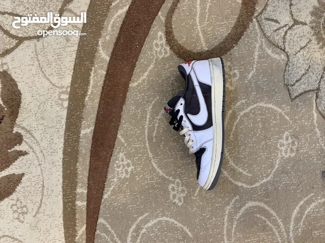 Nike jordan travis scoot