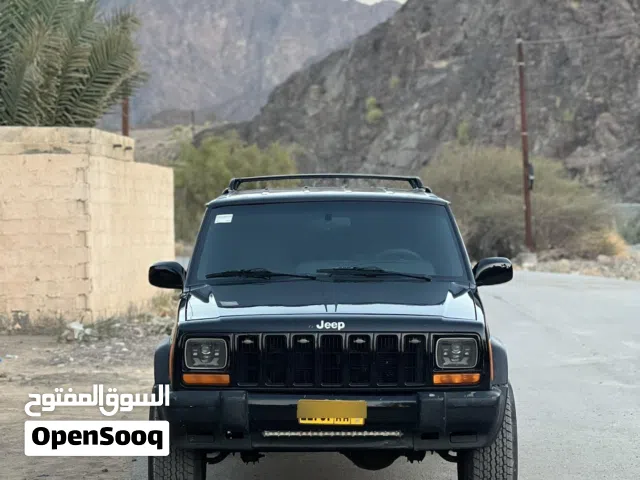 للبيع شيروكي 2001 نظيف بدون اعطال