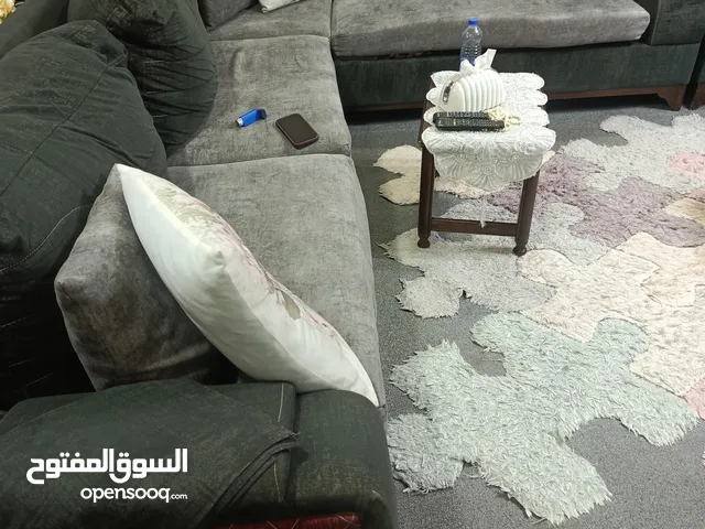 طقم كنب شبه جديد للبيع فقط