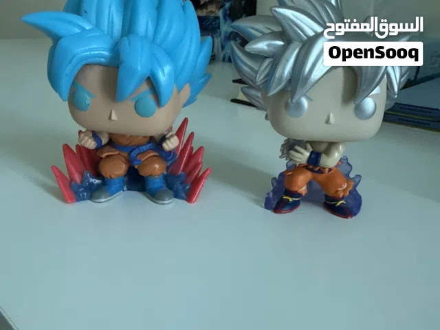 2 rare Goku figures