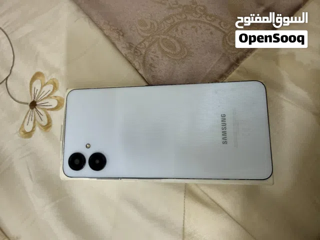 Galaxy A06 للبيع نضيف كثير الجهاز معه اغراضه