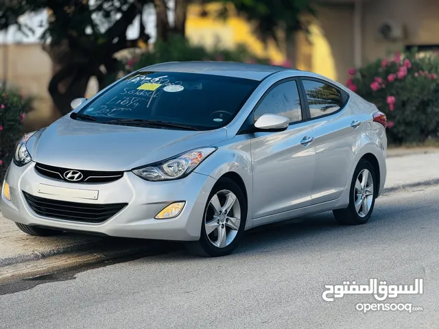 هيونداي افانتي 2012