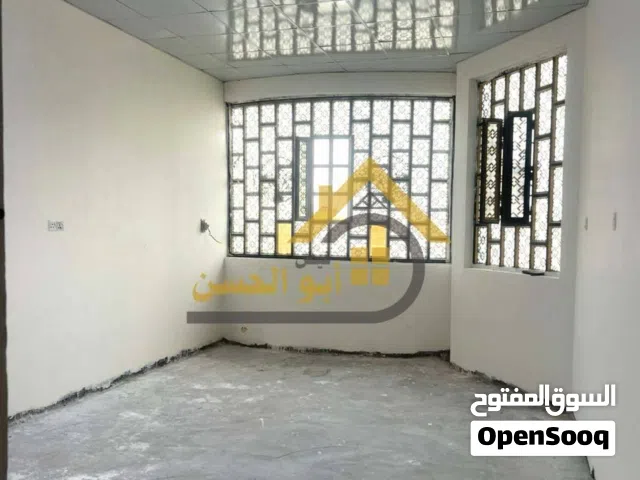 150 m2 More than 6 bedrooms Townhouse for Rent in Basra Muhandiseen