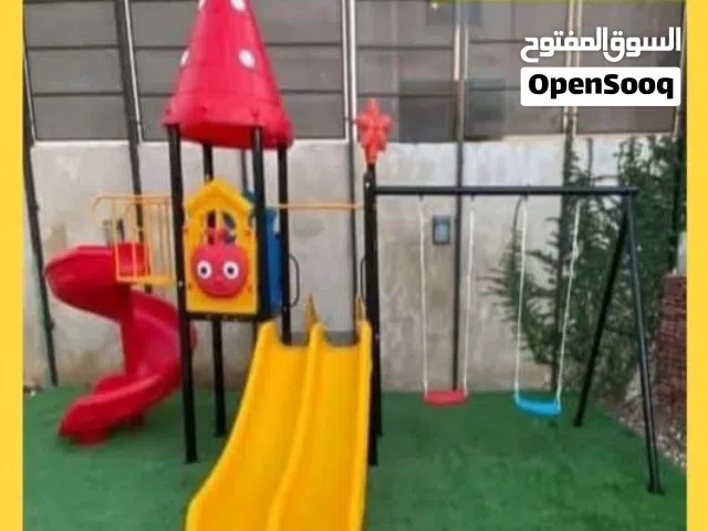 كوخ السنافر مرجوحتين مع سحسيلة لولبية