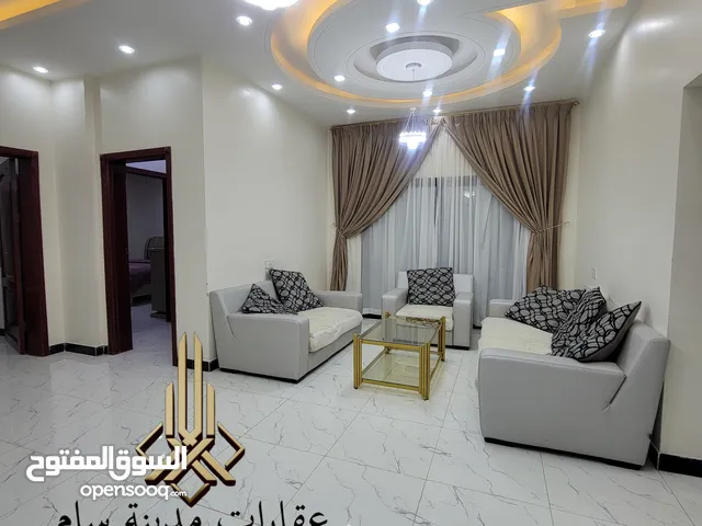 شقة مفروشة فاخرة عررررطة للإيجار في صنعاء الأصبحي 4غرف نوم و3حمامات وبلكونة