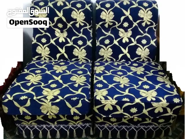 كرسين عمولة والقماش قطيفة