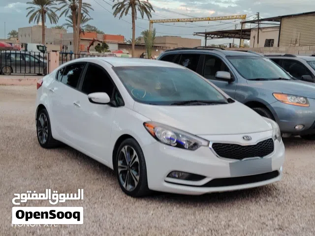 كيا فورتي 2014 كيف واصله سياره سليمه باذن الله