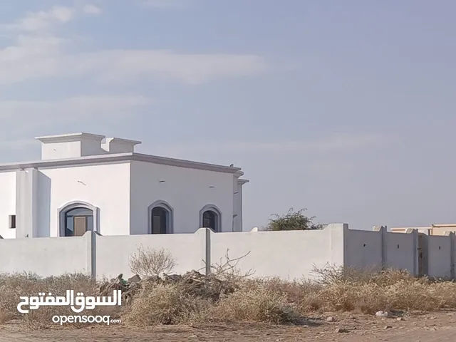 بيت مكون من طابق ويستوي طابقين بسعر مناسب ب 45 الف قابل لتفاوض شوي مشالله جميل جدا جدا