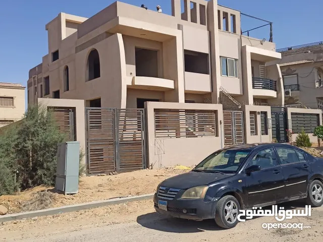 375m2 More than 6 bedrooms Villa for Sale in Giza 6th of October