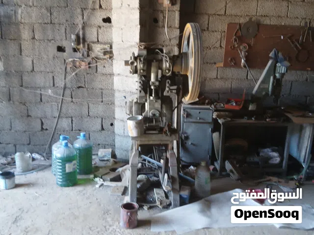 مصنع ارفف معدنيه سكفاري للبيع