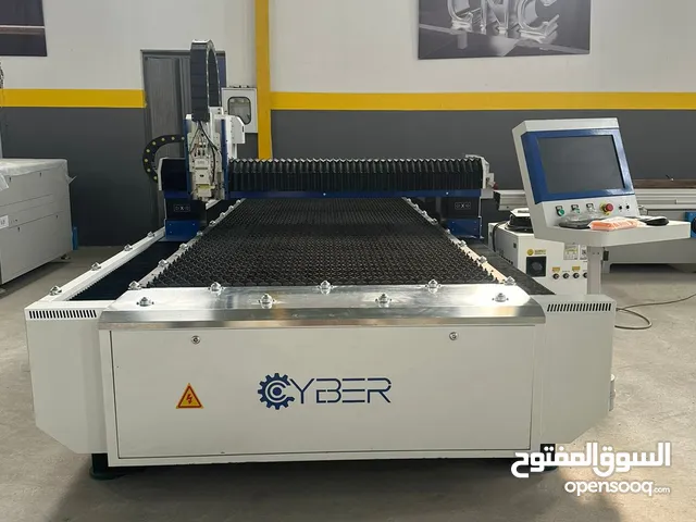 ماكينة فايبر ليزر لقص المعادن ( fiber laser)
