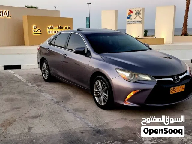 كامري 2016للبيع او البدل فورويل