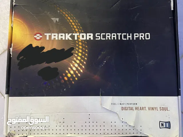 للبيع جهاز DJ Traktor Scratch Pro أصلي