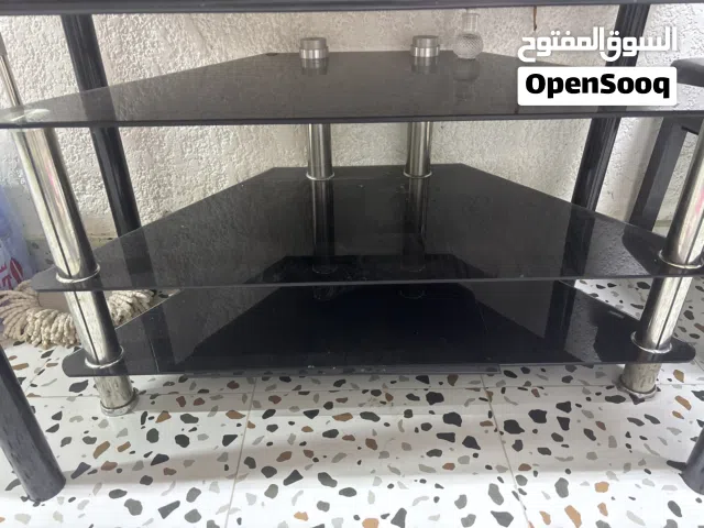 طاولة تلفزيون