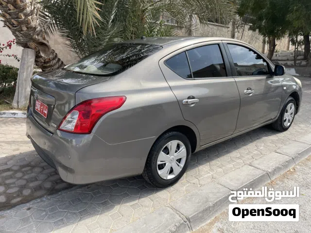 2017 Nissan Sunny Standard