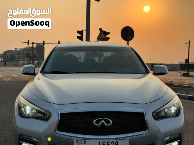 انفنتي كيو 50 موديل 2015 وارد امريكا 6 سلندر بحالة ممتازة