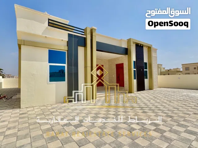 للبيع فيلا جديدة في صلالة صحنوت الشمالية في الصفة الثالثة من الخط الدائري خط المطار ومن مسجد خزيمة