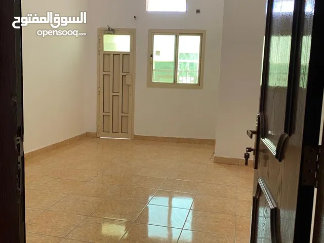 100 m2 2 Bedrooms Apartments for Rent in Central Governorate A`ali