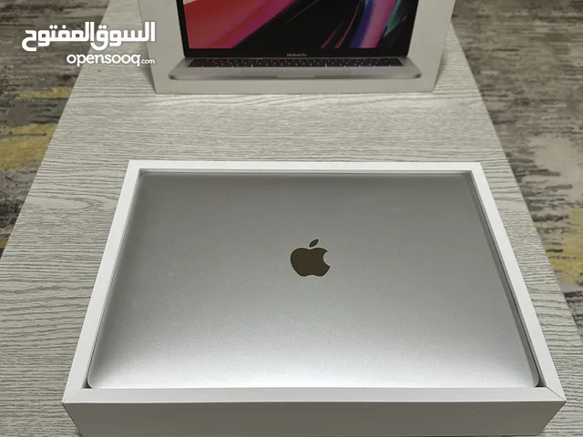 ماك بوك برو M1 بحالة الجديد بطارية 100 كامل اغراضه الاصلية استخدام بسيط