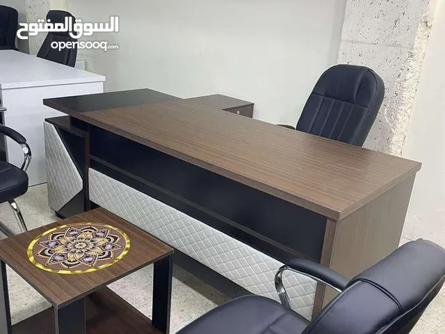 ‏مكتب مدير متميز   مكتب + الجانبية مع طاولة أمامية