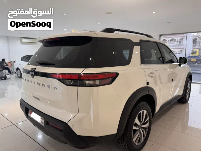 2022 نيسان باثفايندر Standard