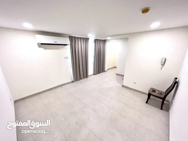 100 m2 2 Bedrooms Apartments for Rent in Central Governorate Tubli