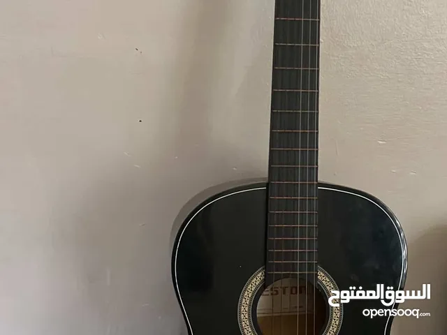 جيتار كلاسيك لون اسود مع شنته للبيع السعر 50jd